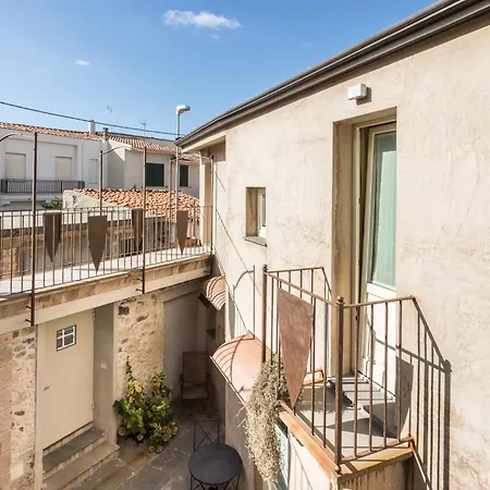 Il Cortiletto Maison Szálloda Tresnuraghes