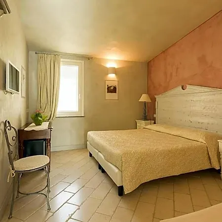 Hotell Il Cortiletto Maison 3*