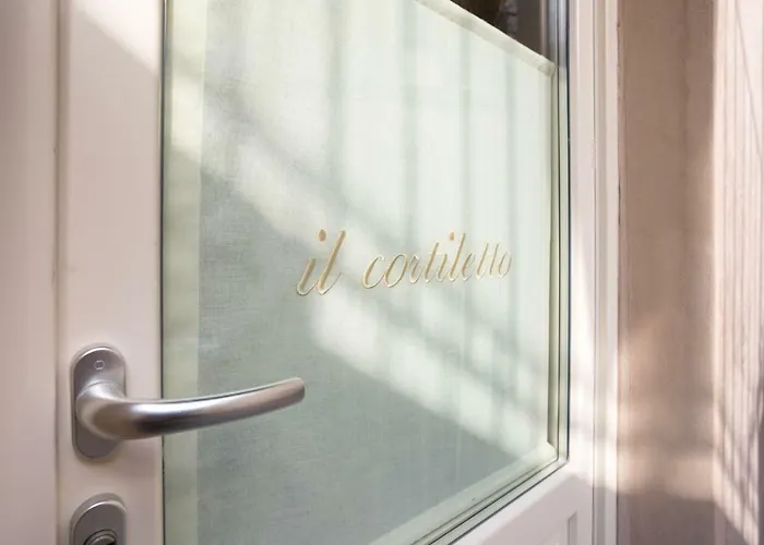 Il Cortiletto Maison מלון Tresnuraghes